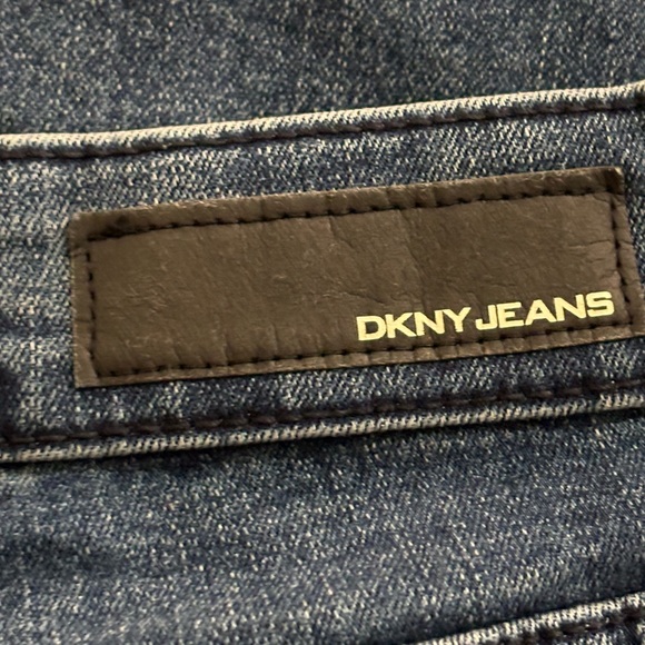 DKNY Rolled Cuff Blue Denim Women's Shorts, size 12 - Picture 5 of 8